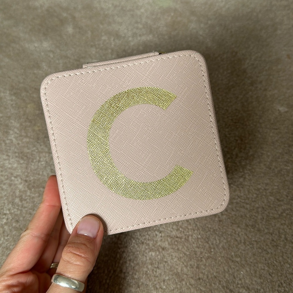 C jewelry box